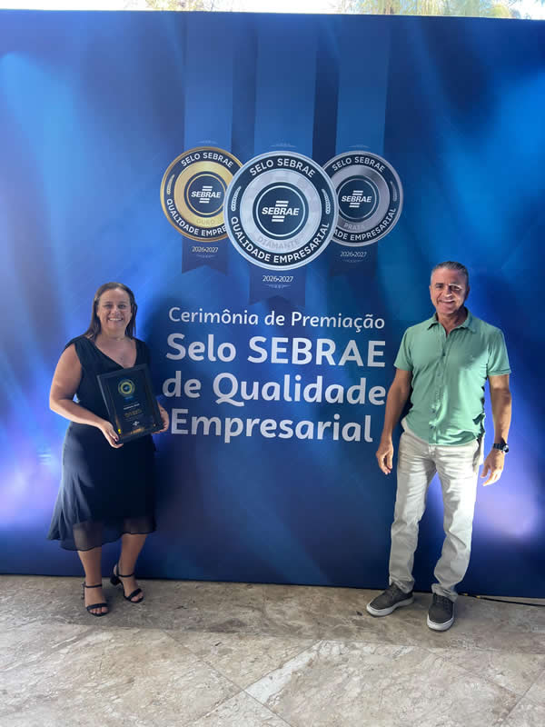Equipe da Tropikal Tour na cerimônia do Selo Sebrae de Qualidade Empresarial